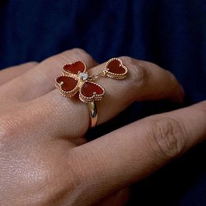 Dangling ♥️ heart ring size 6 rose gold